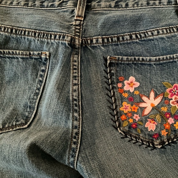 Gap bootleg embroidered jeans - Picture 4 of 7